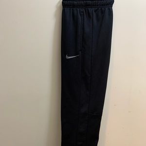 Nike therma training pants